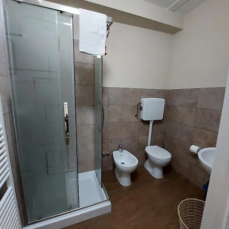 Nottetempo ゲストハウス