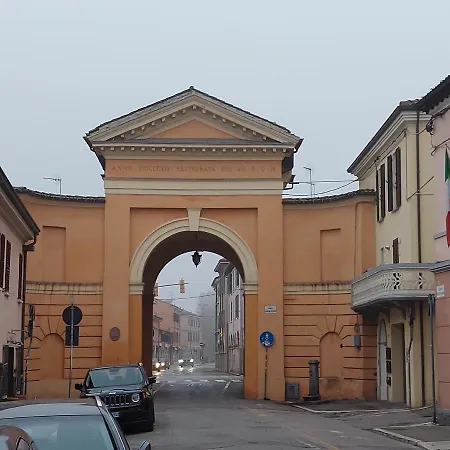 ゲストハウス Nottetempo チェゼーナ