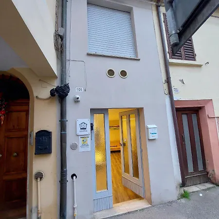 ゲストハウス Nottetempo チェゼーナ